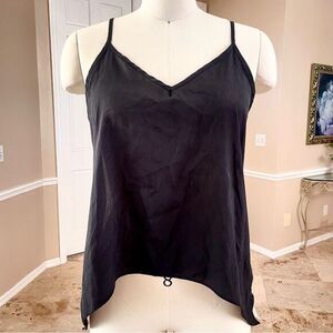 Hi-Low Colorblock Lace Blouse